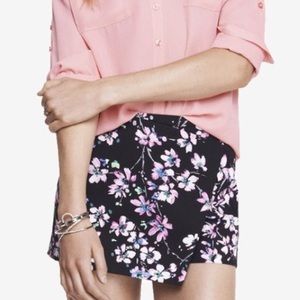 NWT -Express floral skort Asymmetrical size 4